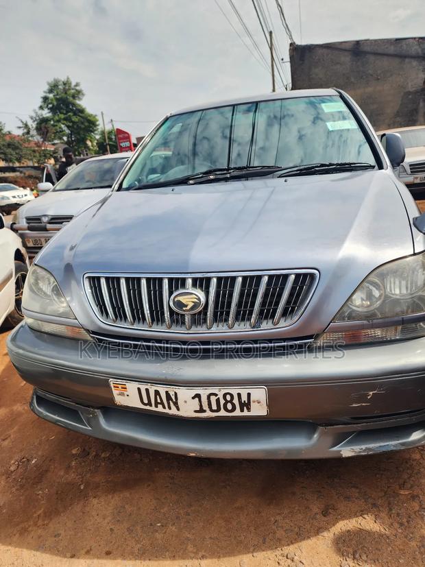 Toyota Harrier 3.0 V6 2000 Silver