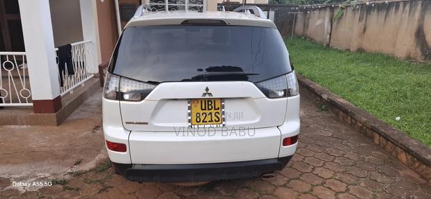 Mitsubishi Outlander 2009 White