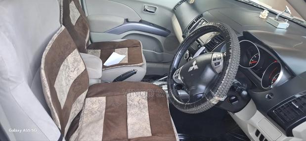 Mitsubishi Outlander 2009 White