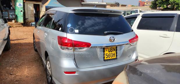 Toyota Wish 2009 Silver