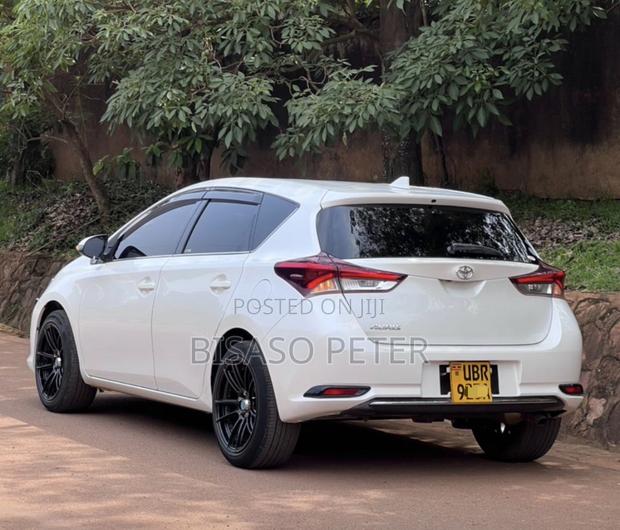 Toyota Auris 2016 White