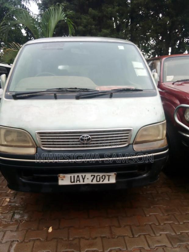Toyota HiAce 1998 Silver