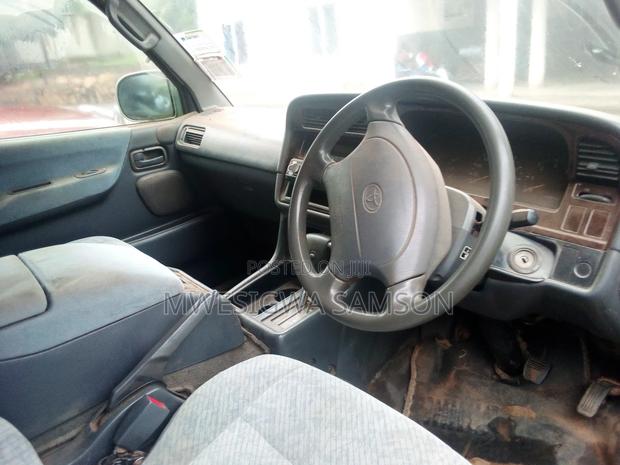 Toyota HiAce 1998 Silver