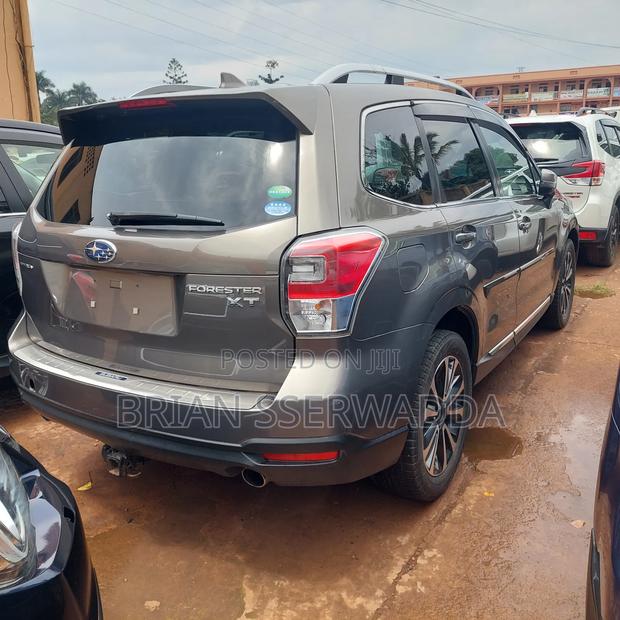Subaru Forester 2017 Gold