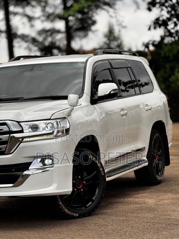Toyota Land Cruiser 4.6 V8 ZX 2010 White