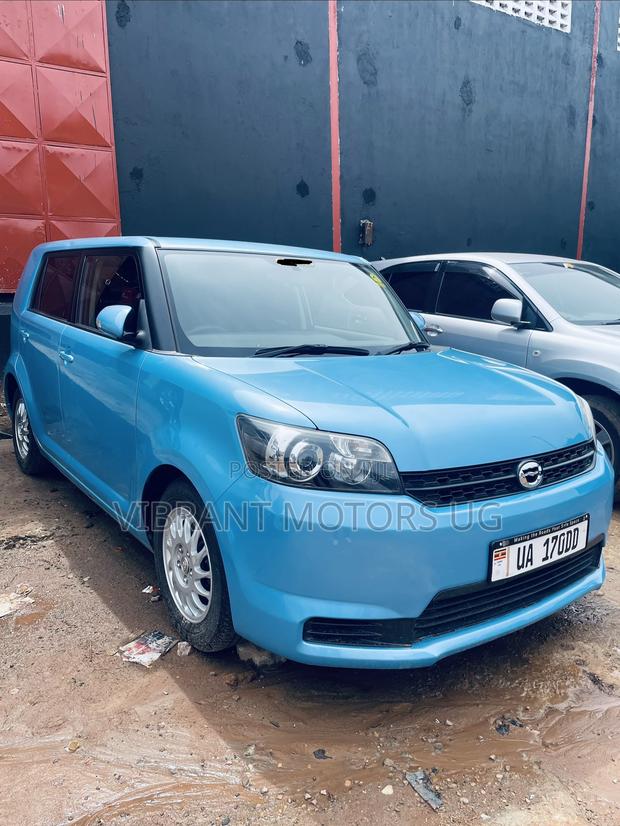Toyota Corolla Rumion 2011 Blue