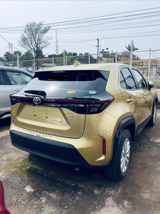 Toyota Yaris 2020 Gold