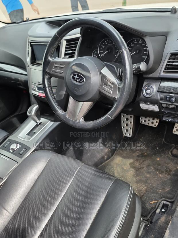 Subaru Outback 2.5i Premium PZEV 2012 Pearl