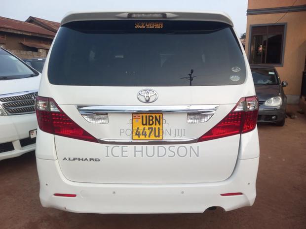 Toyota Alphard 2011 White