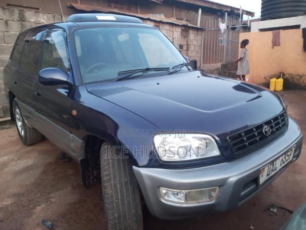 Toyota RAV4 Automatic 2000 Blue