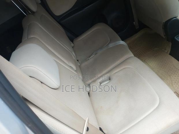 Toyota Ractis 2007 Gray