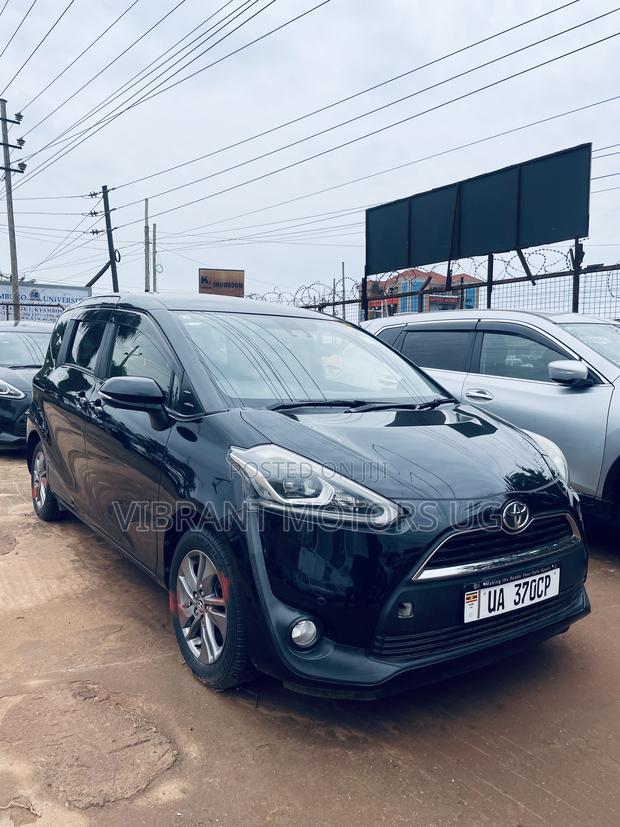 Toyota Sienta 2016 Black