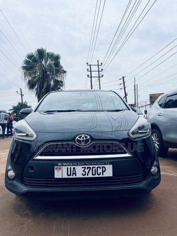 Toyota Sienta 2016 Black