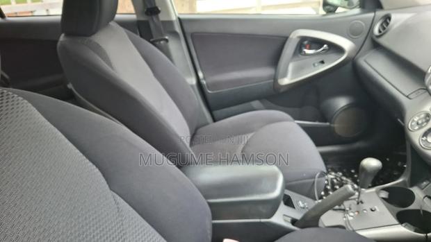 Toyota RAV4 2011 Silver