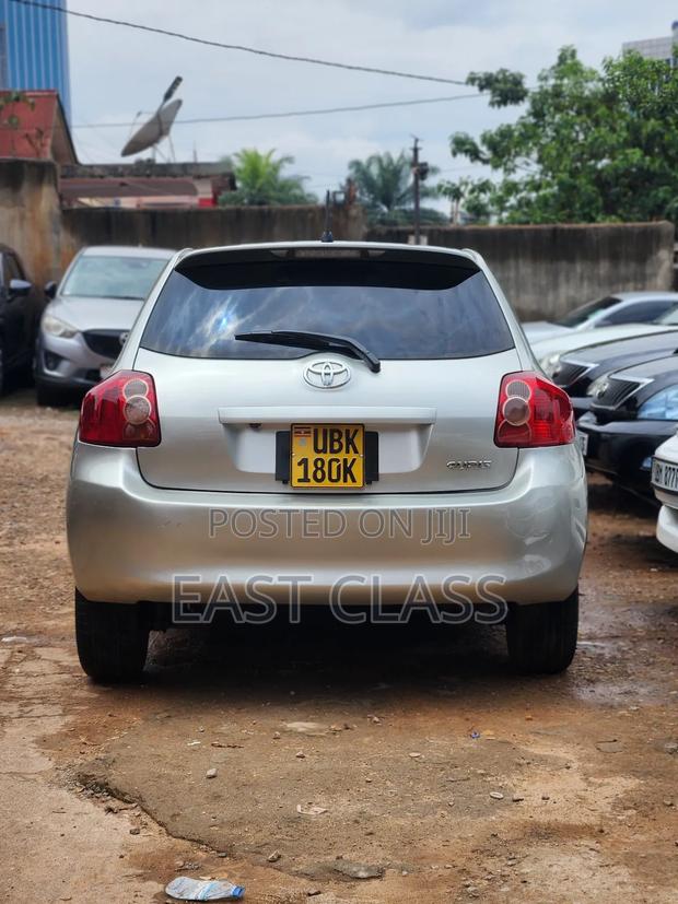 Toyota Auris 2009 Silver