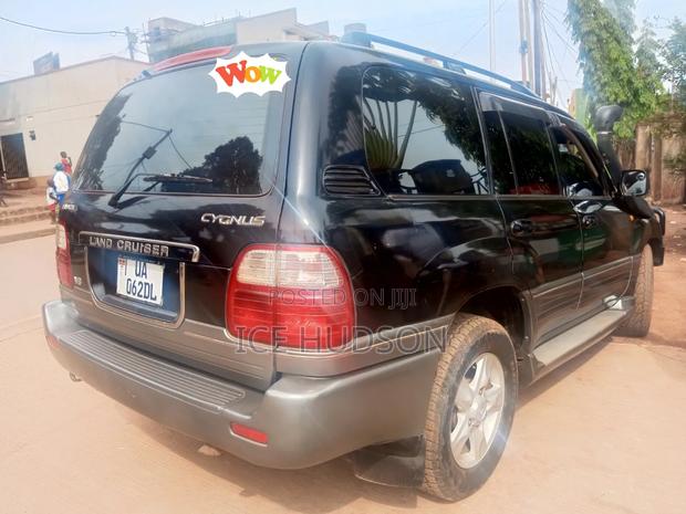 Toyota Land Cruiser Prado 2005 Black
