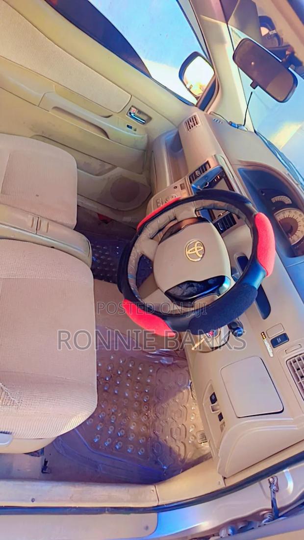 Toyota Raum 2003 Silver