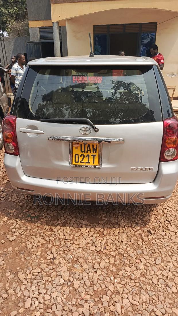 Toyota Raum 2003 Silver