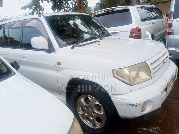 Mitsubishi Pajero IO 2003 White