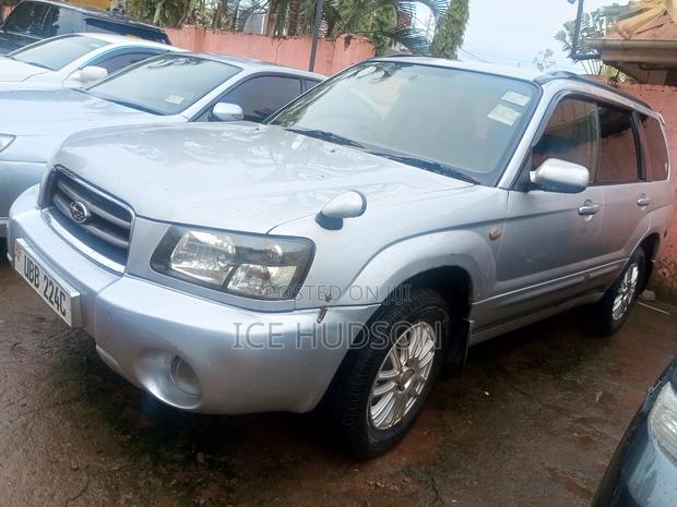 Subaru Forester 2004 Silver