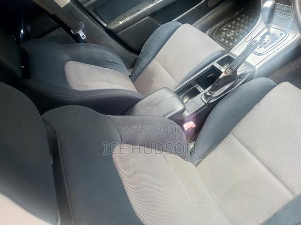 Subaru Legacy 2005 Silver