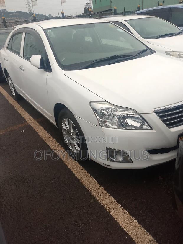 Toyota Premio 2012 White