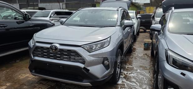 Toyota RAV4 2019 Gray
