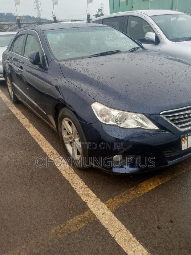 Toyota Mark X 2011 Blue