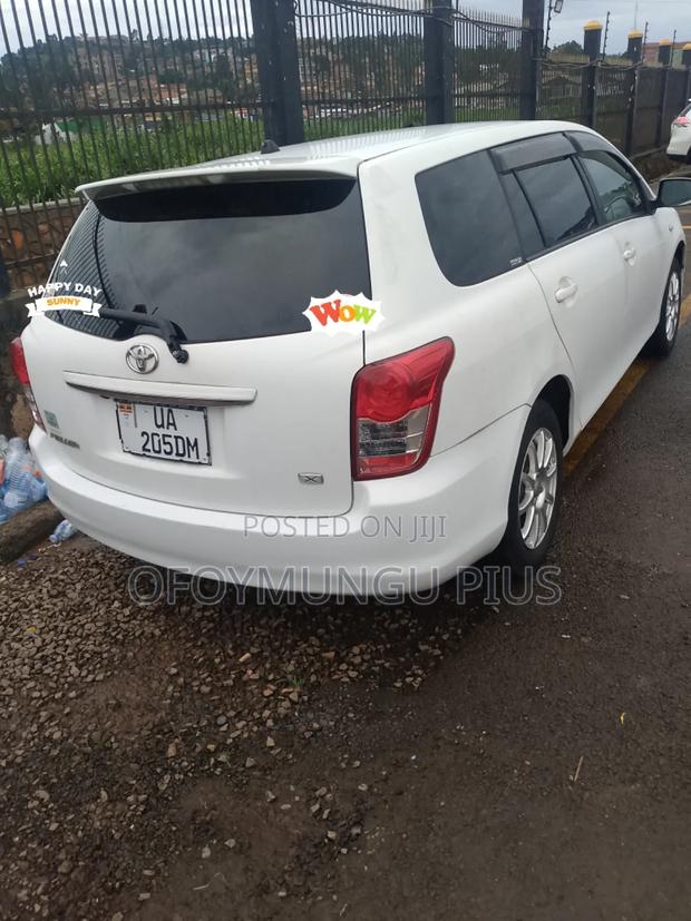 Toyota Corolla Fielder 2010 White
