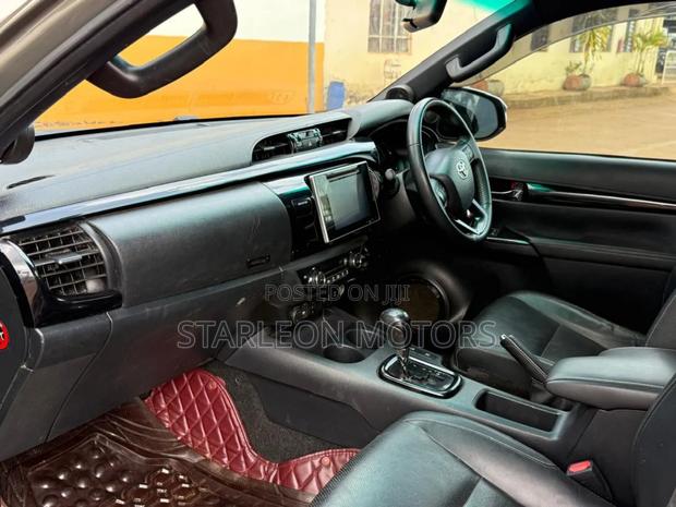 Toyota Hilux Revo Double Cab Deisel 2.8 AWD 2018 Green