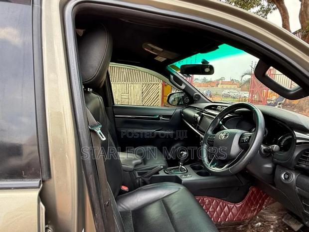 Toyota Hilux Revo Double Cab Deisel 2.8 AWD 2018 Green