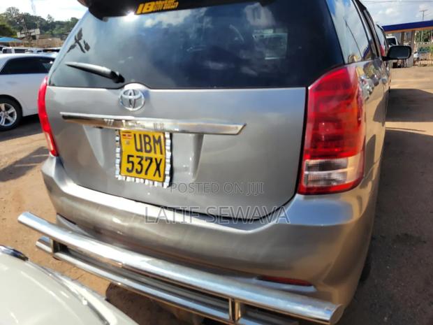 Toyota Wish 2007 Gray