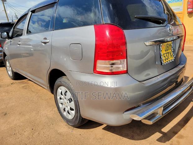 Toyota Wish 2007 Gray