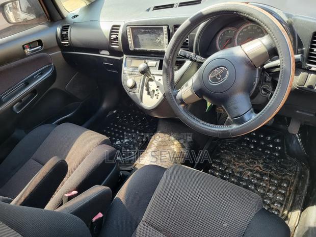 Toyota Wish 2007 Gray