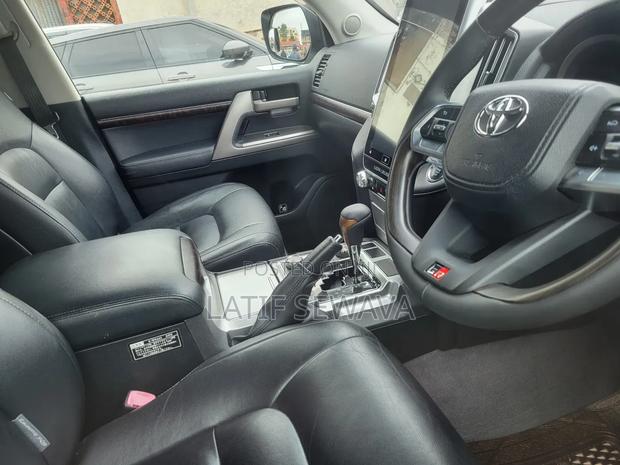 Toyota Land Cruiser 4.0 V6 GX-R 2013 White