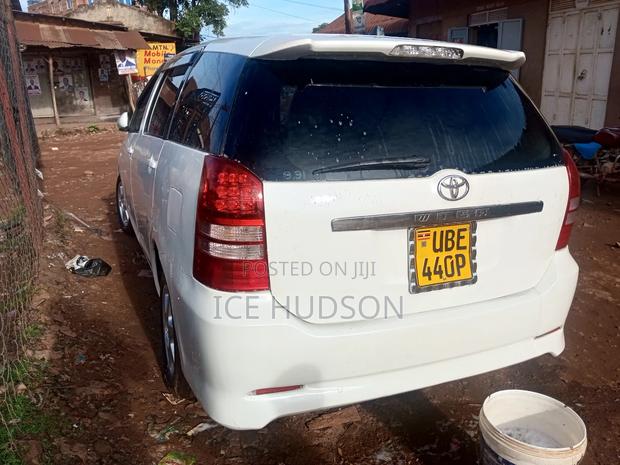 Toyota Wish 2005 White