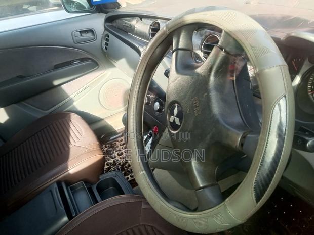 Mitsubishi Airtrek 2002 Silver