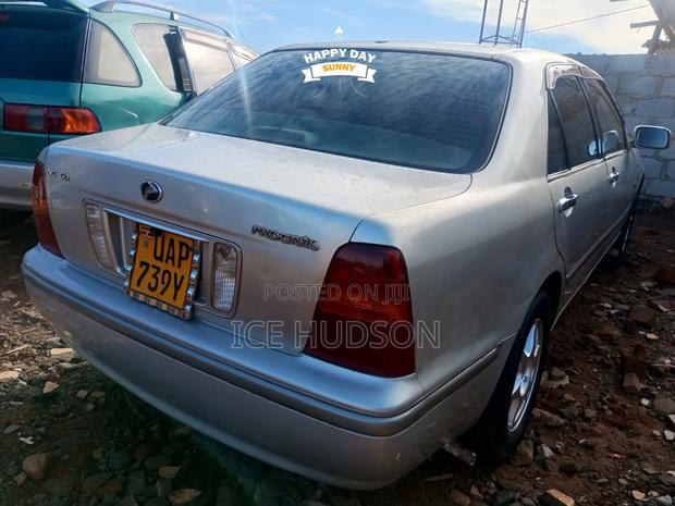 Toyota Progress 2003 Silver