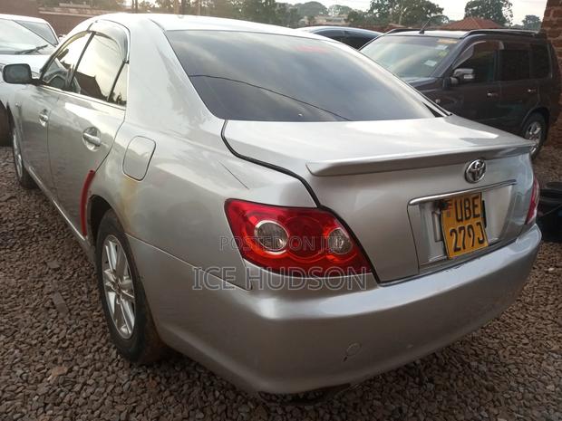 Toyota Mark X 2005 Gray