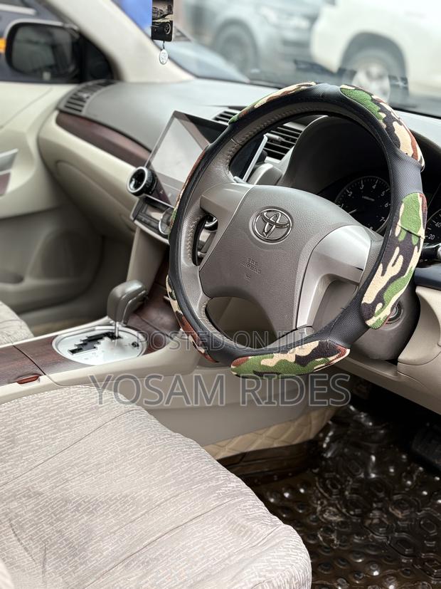 Toyota Premio 1.8 FWD 2011 Silver