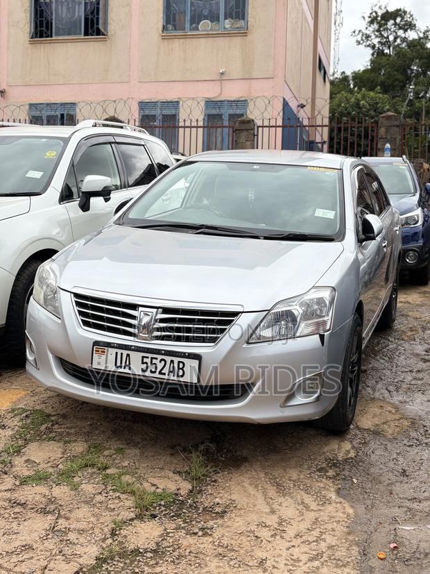 Toyota Premio 1.8 FWD 2011 Silver