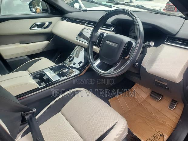 Land Rover Range Rover Velar 2017 Gold