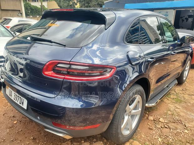 Porsche Cayenne 2016 Blue