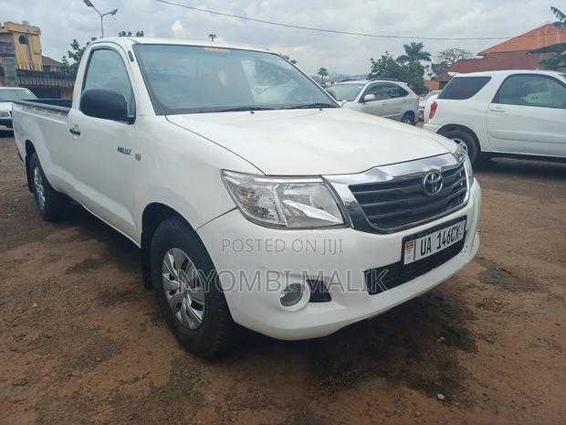 Toyota Hilux 2017 White