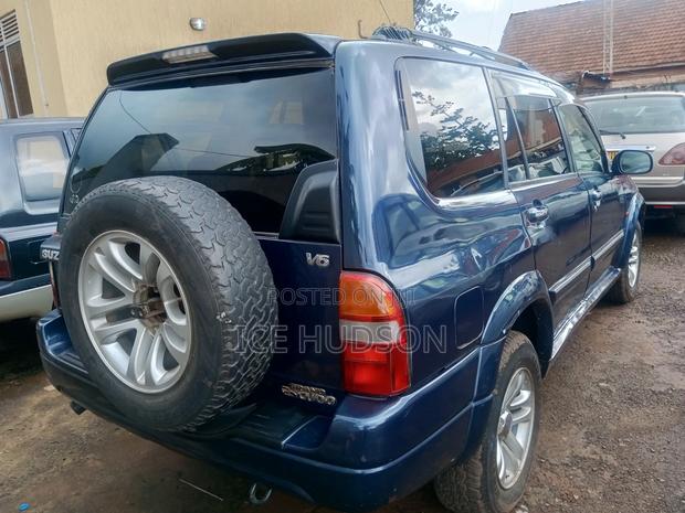 Suzuki Escudo 1999 Black