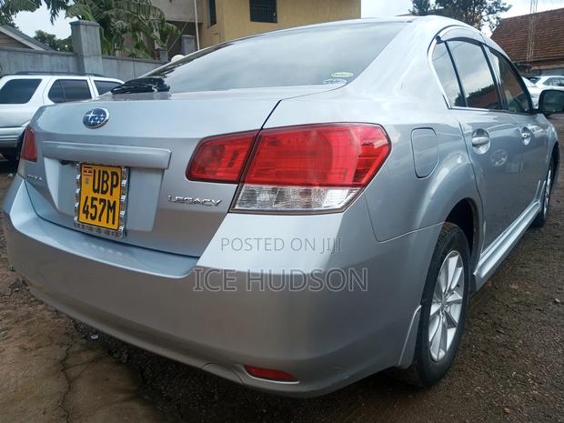 Subaru Legacy 2012 Silver