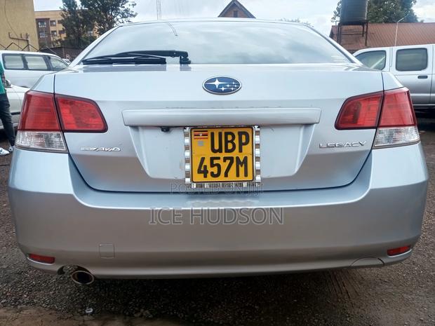 Subaru Legacy 2012 Silver