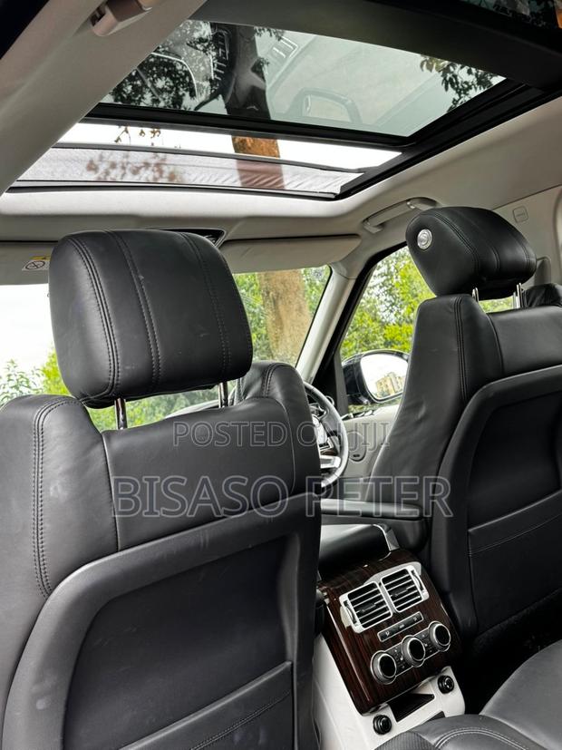 Land Rover Range Rover Vogue 2015 Black