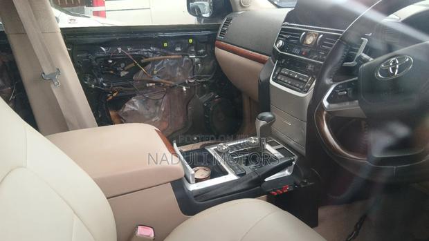 Toyota Land Cruiser Prado 2018 Green