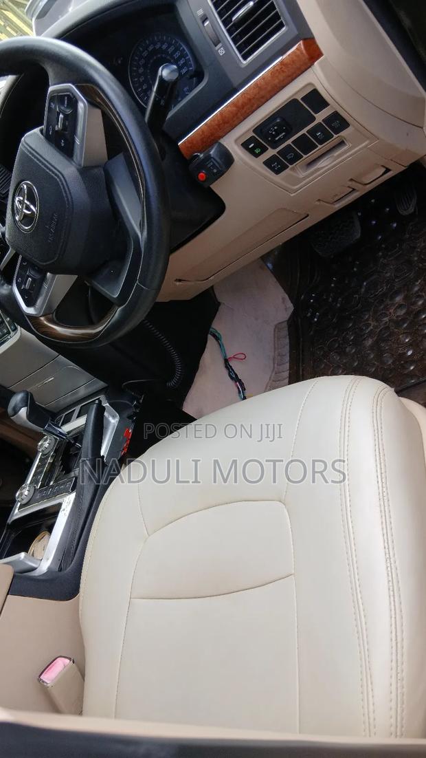 Toyota Land Cruiser Prado 2018 Green